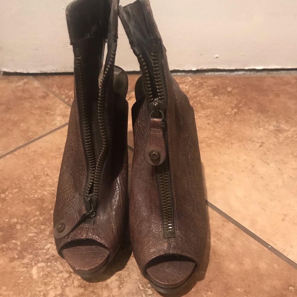 Peep toes booties